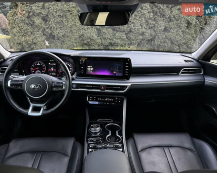 Черный Киа K5, объемом двигателя 2 л и пробегом 137 тыс. км за 22900 $, фото 30 на Automoto.ua