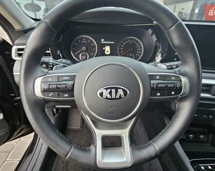 Черный Киа K5, объемом двигателя 2 л и пробегом 145 тыс. км за 21500 $, фото 4 на Automoto.ua