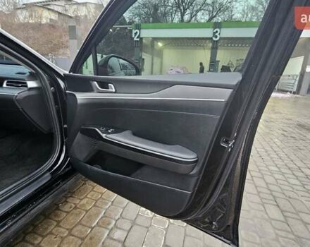 Черный Киа K5, объемом двигателя 2 л и пробегом 145 тыс. км за 21500 $, фото 19 на Automoto.ua