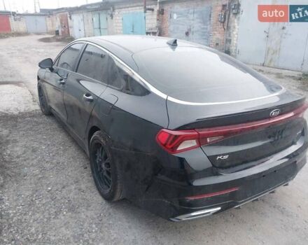 Черный Киа K5, объемом двигателя 1.6 л и пробегом 110 тыс. км за 13300 $, фото 3 на Automoto.ua