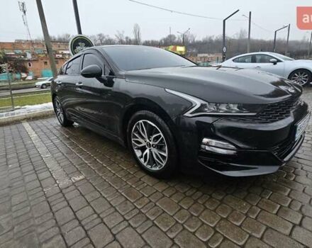 Черный Киа K5, объемом двигателя 2 л и пробегом 145 тыс. км за 21500 $, фото 6 на Automoto.ua