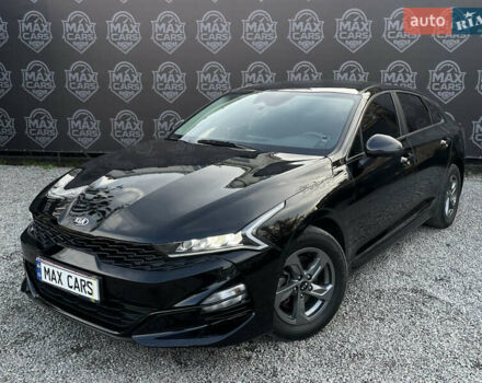 Черный Киа K5, объемом двигателя 2 л и пробегом 155 тыс. км за 19200 $, фото 2 на Automoto.ua