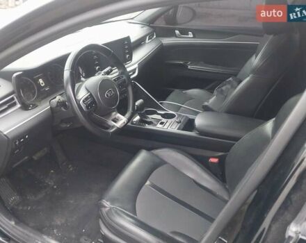 Черный Киа K5, объемом двигателя 1.6 л и пробегом 110 тыс. км за 13300 $, фото 4 на Automoto.ua