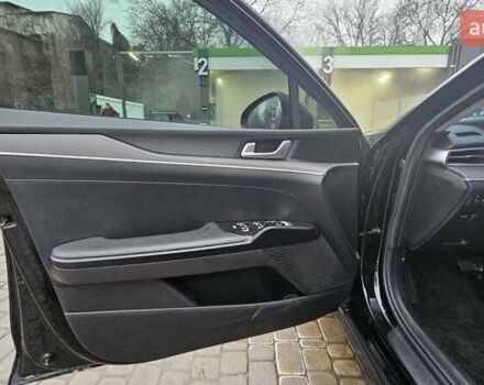 Черный Киа K5, объемом двигателя 2 л и пробегом 145 тыс. км за 21500 $, фото 12 на Automoto.ua