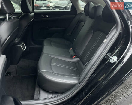 Черный Киа K5, объемом двигателя 2 л и пробегом 155 тыс. км за 19200 $, фото 9 на Automoto.ua