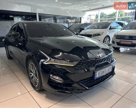Черный Киа K5, объемом двигателя 2 л и пробегом 171 тыс. км за 21900 $, фото 2 на Automoto.ua