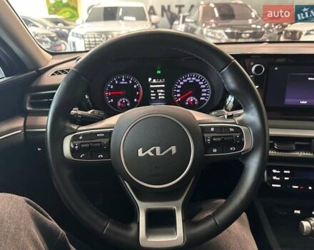 Черный Киа K5, объемом двигателя 2 л и пробегом 171 тыс. км за 21900 $, фото 12 на Automoto.ua
