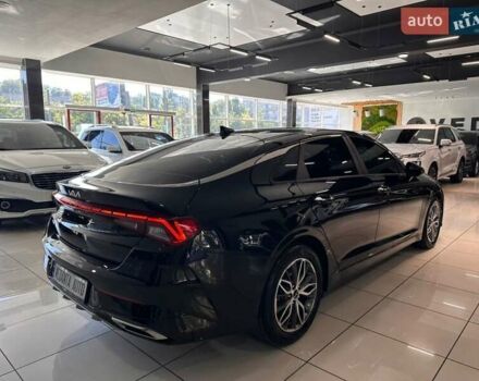 Черный Киа K5, объемом двигателя 2 л и пробегом 171 тыс. км за 21900 $, фото 3 на Automoto.ua