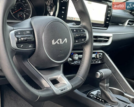 Черный Киа K5, объемом двигателя 1.6 л и пробегом 7 тыс. км за 23199 $, фото 43 на Automoto.ua