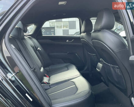 Черный Киа K5, объемом двигателя 1.6 л и пробегом 7 тыс. км за 23199 $, фото 50 на Automoto.ua