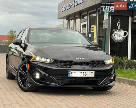 Черный Киа K5, объемом двигателя 1.6 л и пробегом 7 тыс. км за 23199 $, фото 4 на Automoto.ua
