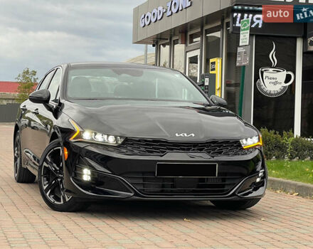 Черный Киа K5, объемом двигателя 1.6 л и пробегом 7 тыс. км за 23199 $, фото 4 на Automoto.ua