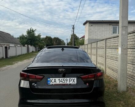 Чорний Кіа K5, об'ємом двигуна 2 л та пробігом 210 тис. км за 13700 $, фото 1 на Automoto.ua