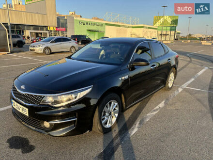 Черный Киа K5, объемом двигателя 2 л и пробегом 270 тыс. км за 12000 $, фото 1 на Automoto.ua