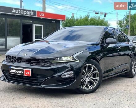 Чорний Кіа K5, об'ємом двигуна 2 л та пробігом 155 тис. км за 20790 $, фото 1 на Automoto.ua