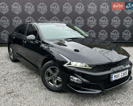 Черный Киа K5, объемом двигателя 2 л и пробегом 155 тыс. км за 19200 $, фото 1 на Automoto.ua