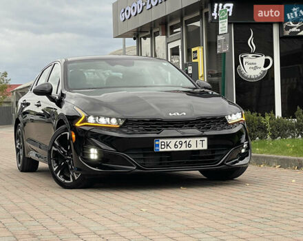 Черный Киа K5, объемом двигателя 1.6 л и пробегом 7 тыс. км за 23199 $, фото 1 на Automoto.ua