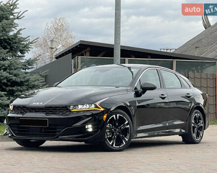 Черный Киа K5, объемом двигателя 1.6 л и пробегом 7 тыс. км за 23199 $, фото 1 на Automoto.ua