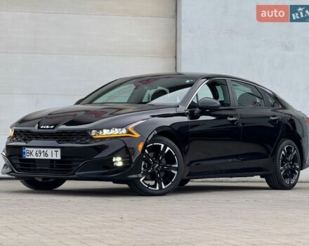Черный Киа K5, объемом двигателя 1.6 л и пробегом 7 тыс. км за 22400 $, фото 1 на Automoto.ua