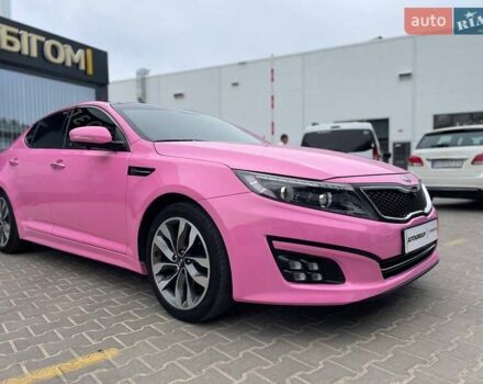 Красный Киа K5, объемом двигателя 2 л и пробегом 160 тыс. км за 11999 $, фото 1 на Automoto.ua