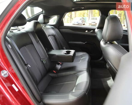 Красный Киа K5, объемом двигателя 1.6 л и пробегом 8 тыс. км за 21500 $, фото 9 на Automoto.ua