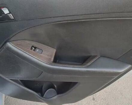 Кіа K5, об'ємом двигуна 2 л та пробігом 260 тис. км за 7500 $, фото 18 на Automoto.ua