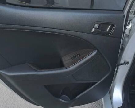 Кіа K5, об'ємом двигуна 2 л та пробігом 260 тис. км за 7500 $, фото 17 на Automoto.ua