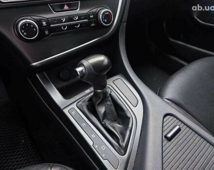 Кіа K5, об'ємом двигуна 2 л та пробігом 209 тис. км за 12790 $, фото 25 на Automoto.ua