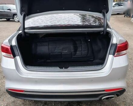 Киа K5, объемом двигателя 2 л и пробегом 314 тыс. км за 9999 $, фото 14 на Automoto.ua