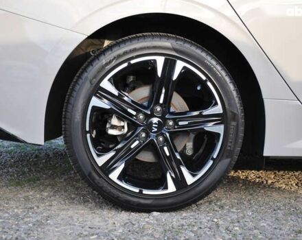 Киа K5, объемом двигателя 1.6 л и пробегом 11 тыс. км за 27700 $, фото 7 на Automoto.ua