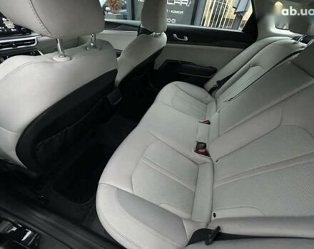 Киа K5, объемом двигателя 1.6 л и пробегом 109 тыс. км за 20500 $, фото 23 на Automoto.ua