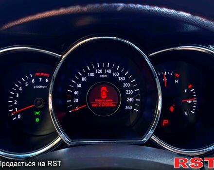 Киа K5, объемом двигателя 2 л и пробегом 215 тыс. км за 9500 $, фото 1 на Automoto.ua