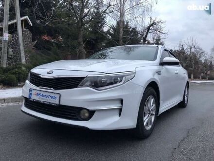 Кіа K5 2017 у Києві на Automoto.ua Кіа K5, об'ємом двигуна 2 л та пробігом 424 тис. км за 10990 $, фото 1 на Automoto.ua