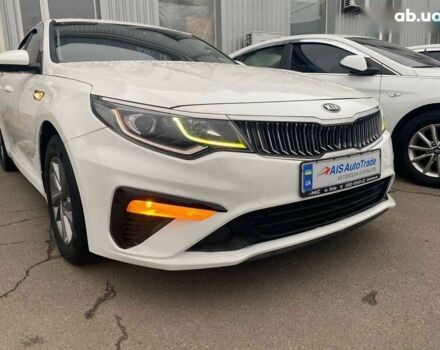 Кіа K5, об'ємом двигуна 2 л та пробігом 405 тис. км за 12490 $, фото 1 на Automoto.ua