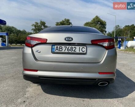 Сірий Кіа K5, об'ємом двигуна 2 л та пробігом 250 тис. км за 10200 $, фото 8 на Automoto.ua