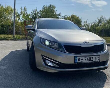 Сірий Кіа K5, об'ємом двигуна 2 л та пробігом 250 тис. км за 10200 $, фото 2 на Automoto.ua