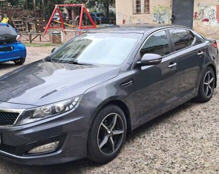 Серый Киа K5, объемом двигателя 2 л и пробегом 160 тыс. км за 9500 $, фото 5 на Automoto.ua
