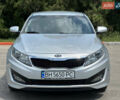 Серый Киа K5, объемом двигателя 2 л и пробегом 220 тыс. км за 8000 $, фото 1 на Automoto.ua