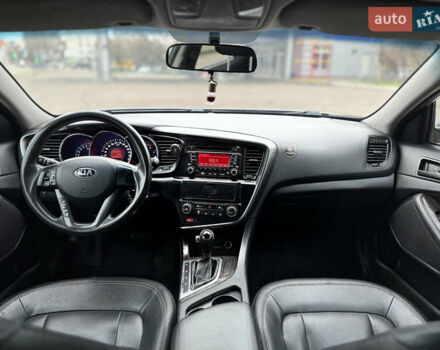 Сірий Кіа K5, об'ємом двигуна 2 л та пробігом 230 тис. км за 7999 $, фото 15 на Automoto.ua