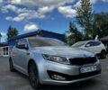 Серый Киа K5, объемом двигателя 2 л и пробегом 185 тыс. км за 7300 $, фото 1 на Automoto.ua