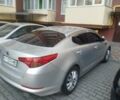 Серый Киа K5, объемом двигателя 2 л и пробегом 420 тыс. км за 9500 $, фото 4 на Automoto.ua