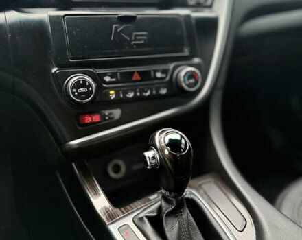 Сірий Кіа K5, об'ємом двигуна 2 л та пробігом 230 тис. км за 7999 $, фото 12 на Automoto.ua
