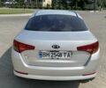 Серый Киа K5, объемом двигателя 2 л и пробегом 190 тыс. км за 9500 $, фото 13 на Automoto.ua