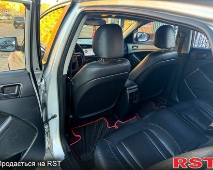 Серый Киа K5, объемом двигателя 2 л и пробегом 284 тыс. км за 6999 $, фото 9 на Automoto.ua