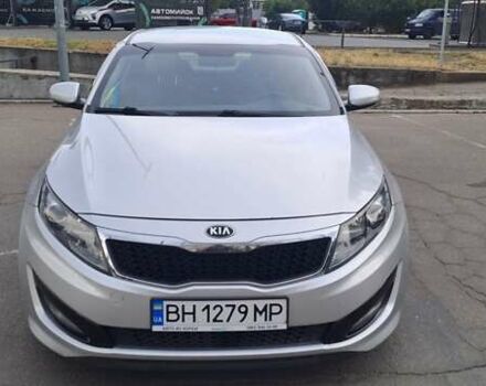 Серый Киа K5, объемом двигателя 2 л и пробегом 316 тыс. км за 7700 $, фото 2 на Automoto.ua