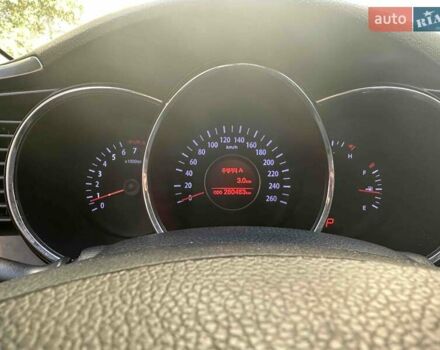 Серый Киа K5, объемом двигателя 2 л и пробегом 280 тыс. км за 6800 $, фото 2 на Automoto.ua