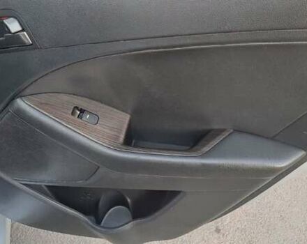 Серый Киа K5, объемом двигателя 2 л и пробегом 230 тыс. км за 7000 $, фото 6 на Automoto.ua