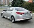 Серый Киа K5, объемом двигателя 2 л и пробегом 220 тыс. км за 6300 $, фото 3 на Automoto.ua
