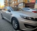 Серый Киа K5, объемом двигателя 2 л и пробегом 430 тыс. км за 8147 $, фото 1 на Automoto.ua