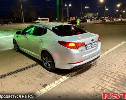Сірий Кіа K5, об'ємом двигуна 2 л та пробігом 260 тис. км за 8200 $, фото 3 на Automoto.ua